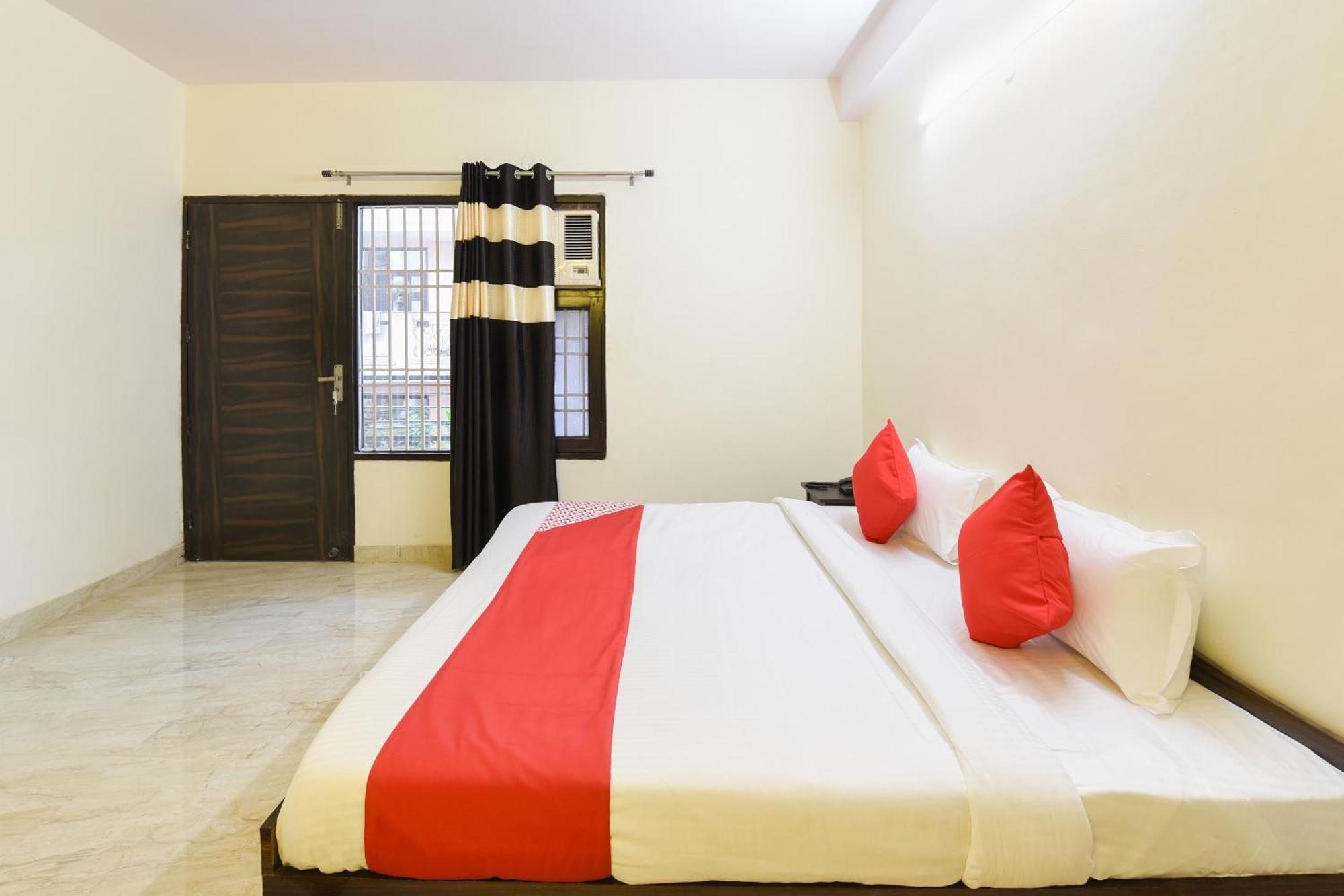 Hotel O Club Residency Нью-Дели Экстерьер фото