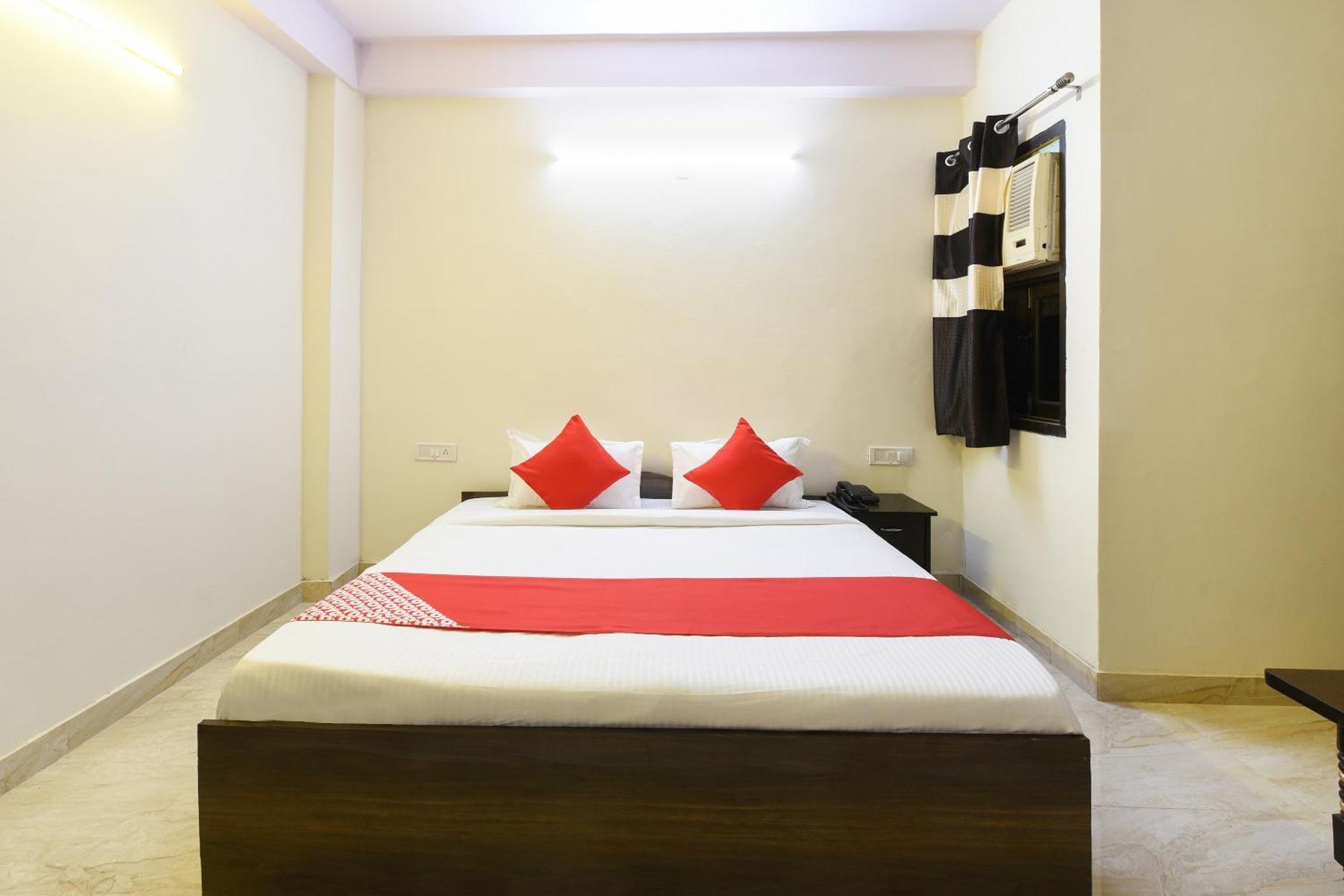 Hotel O Club Residency Нью-Дели Экстерьер фото