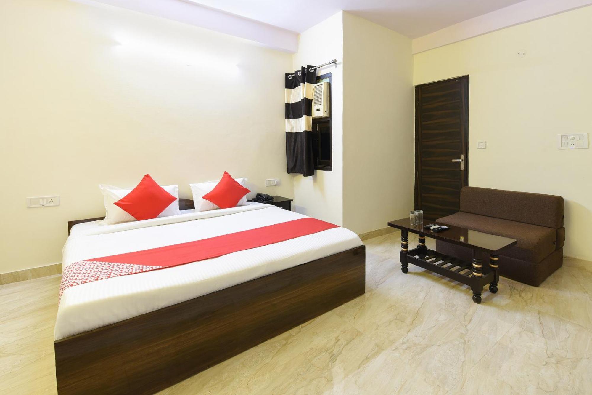 Hotel O Club Residency Нью-Дели Экстерьер фото