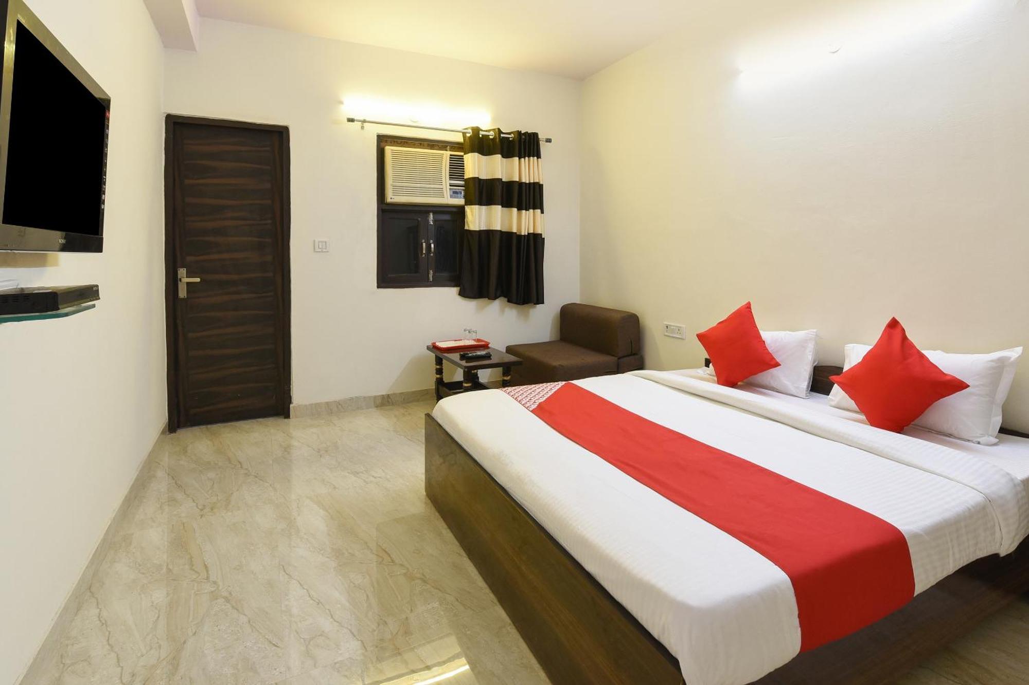 Hotel O Club Residency Нью-Дели Экстерьер фото
