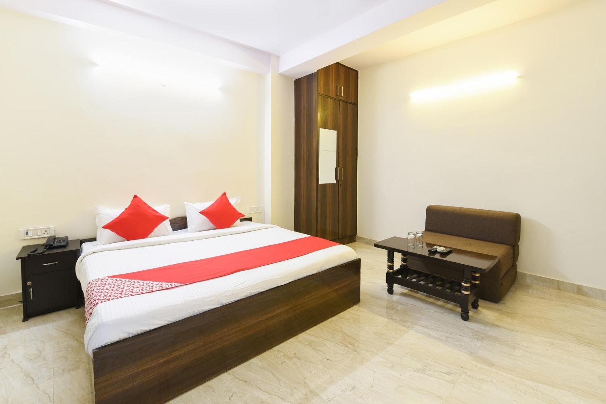 Hotel O Club Residency Нью-Дели Экстерьер фото