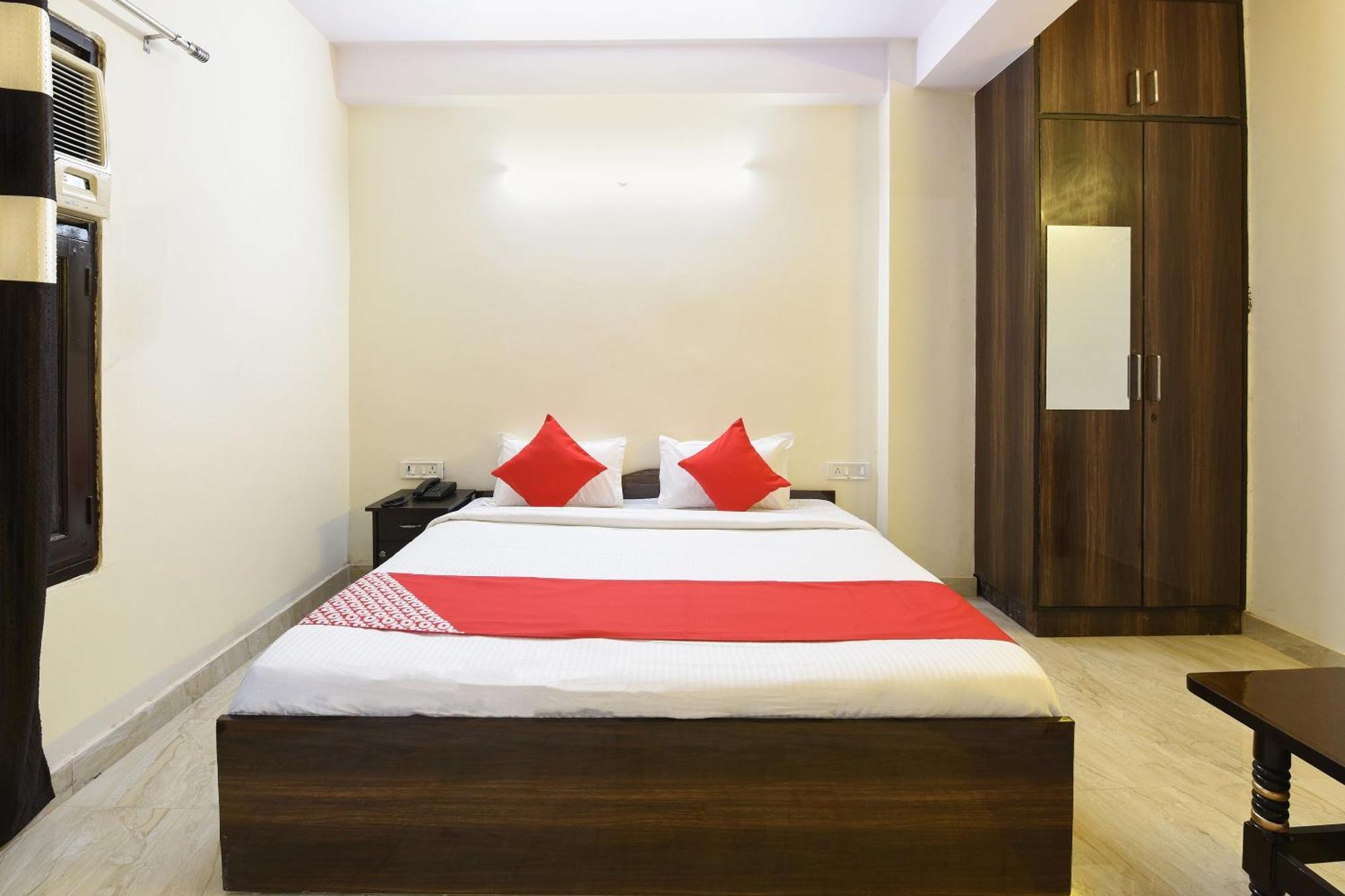 Hotel O Club Residency Нью-Дели Экстерьер фото