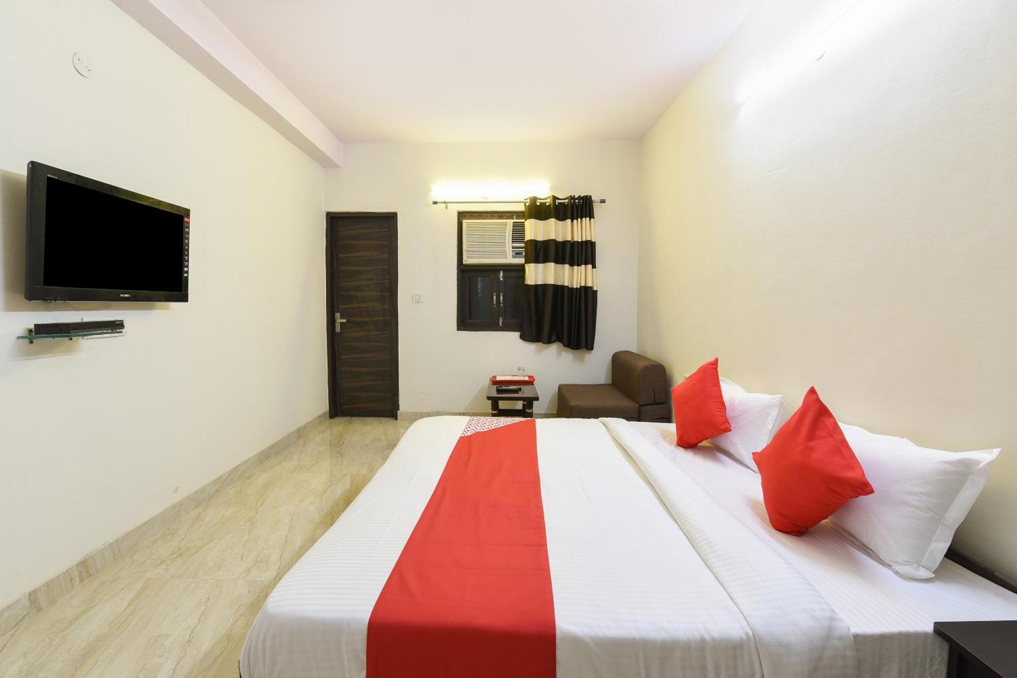 Hotel O Club Residency Нью-Дели Экстерьер фото